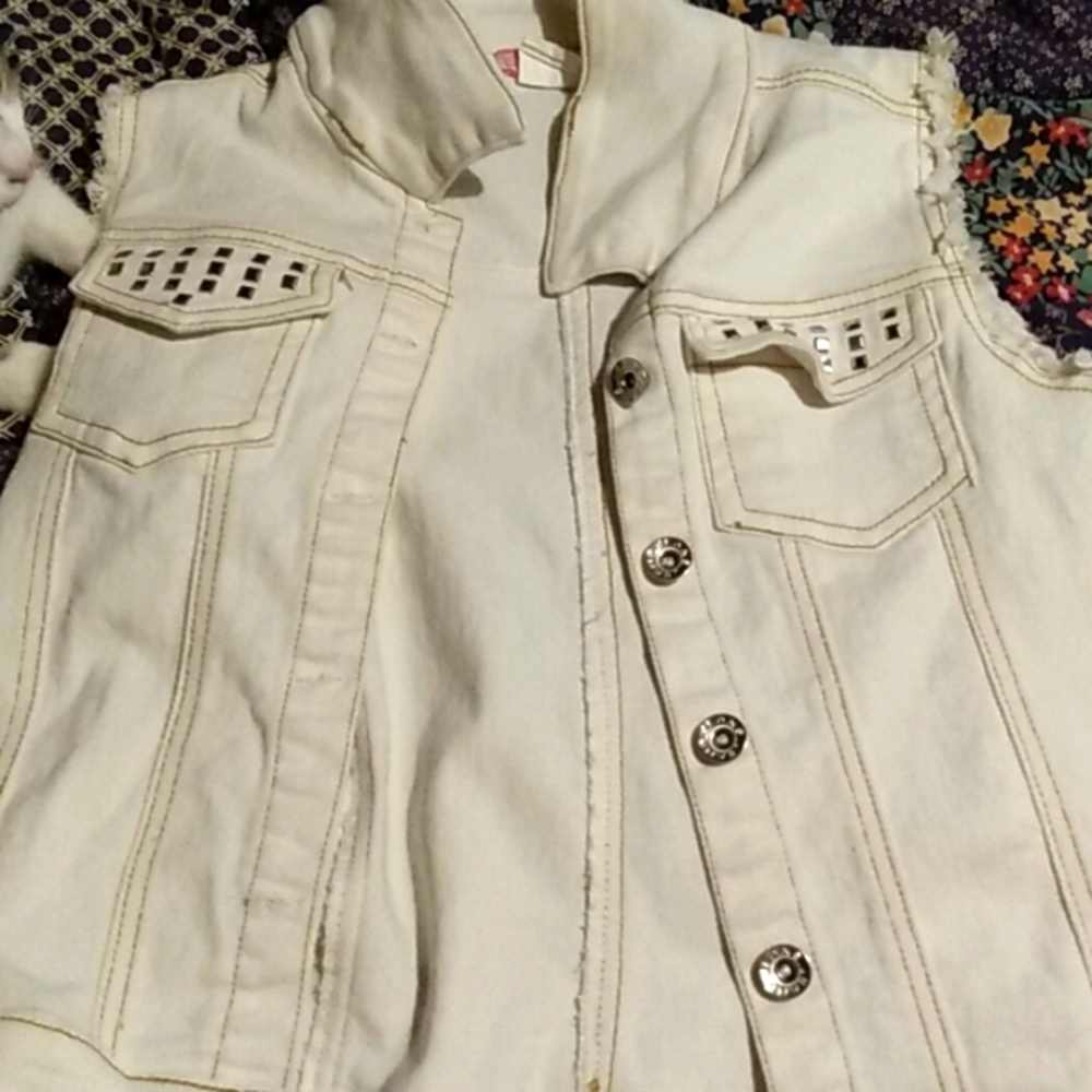White denem sleeveless jacket